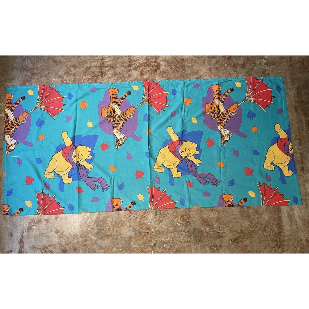 Vintage Disney Winnie the Pooh Bed Sheet Piglet Honey 32W‎ x 83L